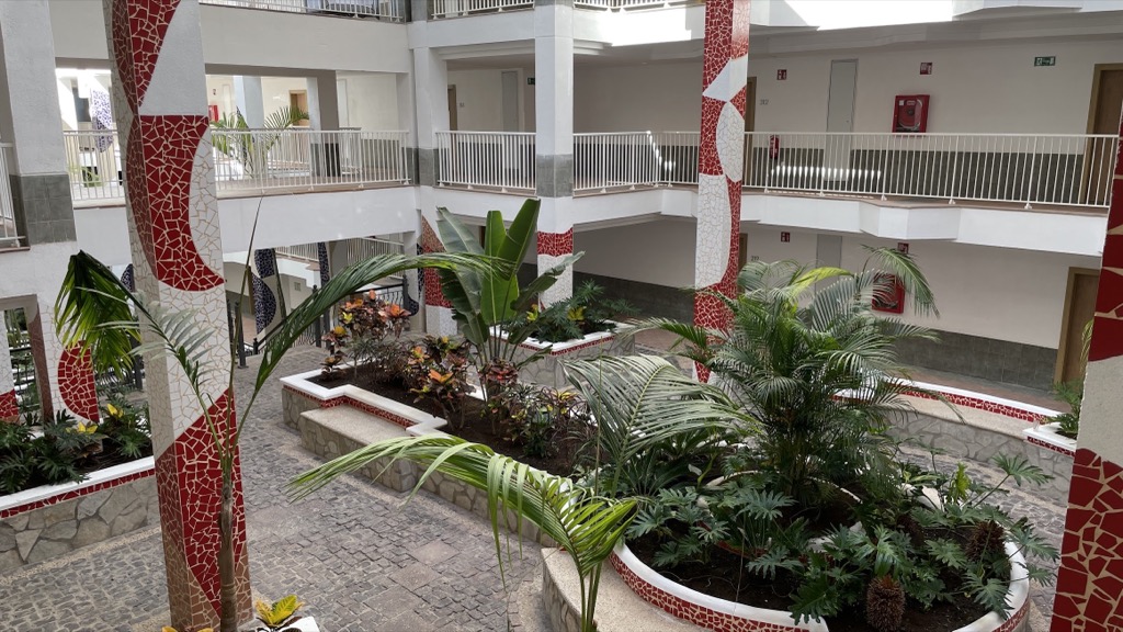Riu02